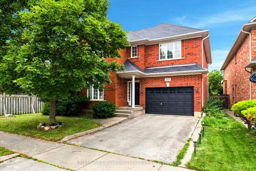 2153 Meadowglen Dr, Oakville, ON, L6M4C9 | Card Image