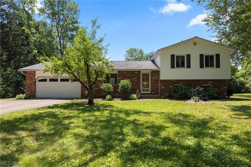1486 David Drive, Hinckley, OH, 44233 | Card Image