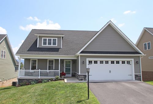 224 Spring Run Ln, WAYNESBORO, VA, 22980-9650 | Card Image