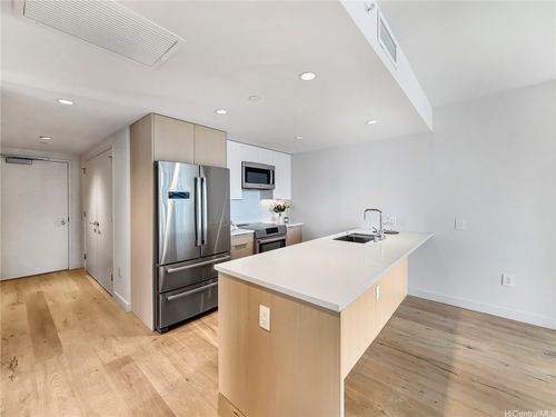 2615-1001 Queen St, Honolulu, HI, 96814-5232 | Card Image