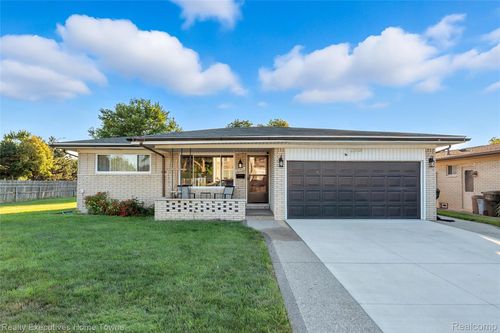 37011 Tricia Dr, Sterling Heights, MI, 48310-3660 | Card Image