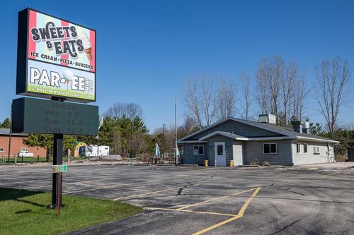 2630 School Lane, SUAMICO, WI, 54313 | Card Image