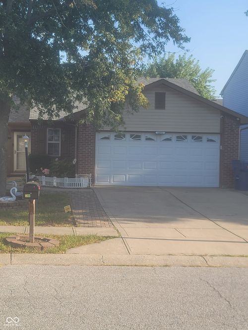 10322 Draycott Ave, Indianapolis, IN, 46236-7009 | Card Image