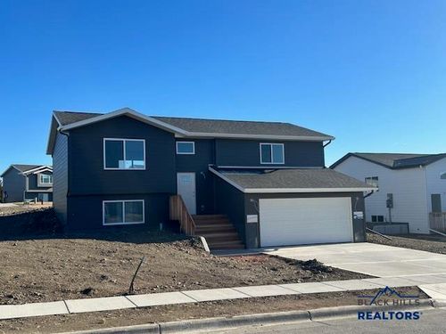 3901 Magnum Rd, Rapid City, SD, 57703-2121 | Card Image