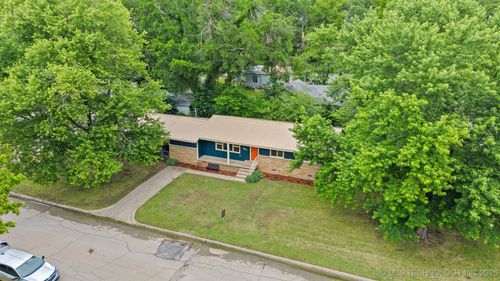 501 W 17th St, Pawhuska, OK, 74056-2638 | Card Image