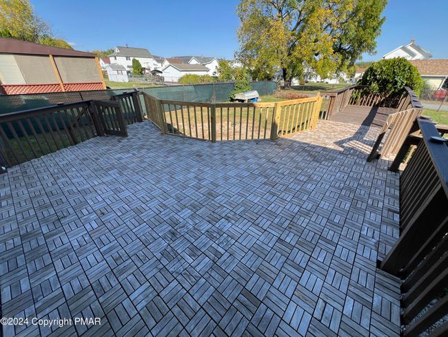 Deck | Image 28