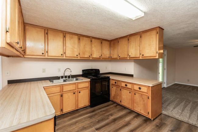 715 Dayna Ln, House other with 4 bedrooms, 2 bathrooms and null parking in Sour Lake TX | Image 12