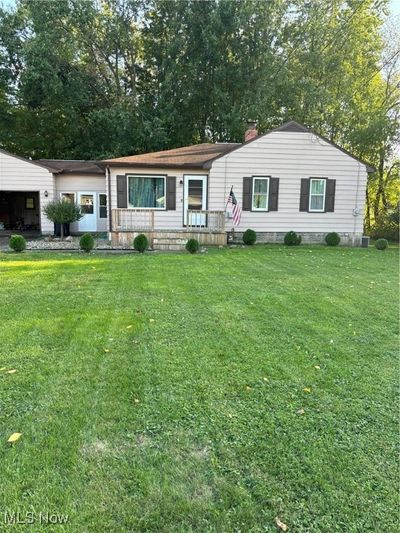 911 Moyer Avenue, House other with 3 bedrooms, 1 bathrooms and null parking in Youngstown OH | Image 1