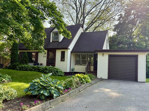 1008 Haist St, Fonthill, ON, L0S1E4 | Card Image