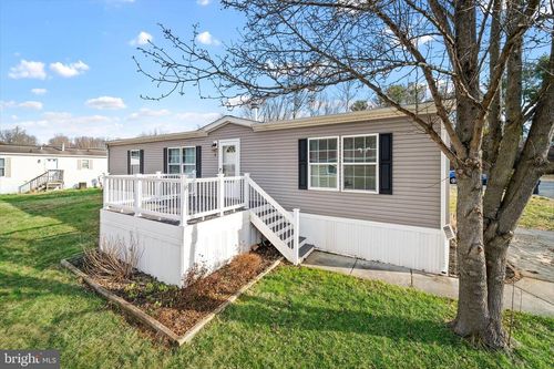 a068-8 Bell St, BEAR, DE, 19701-2227 | Card Image