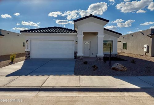7525 Clarion Way, Las Cruces, NM, 88012-8097 | Card Image