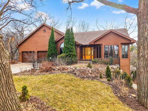 66 White Oaks Lane, Madison, WI, 53711 | Card Image