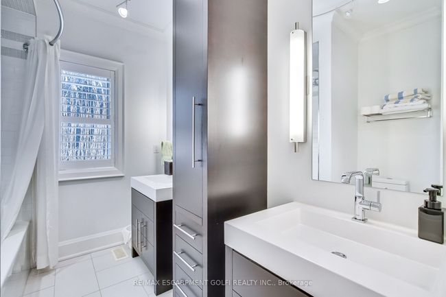 106 Cumming Crt, House other with 4 bedrooms, 3 bathrooms and 4 parking in Ancaster ON | Image 23