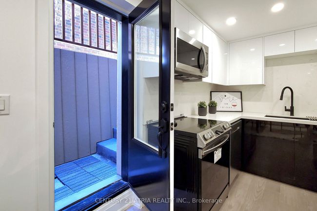 42 Coventry Crt, House other with 7 bedrooms, 5 bathrooms and 2 parking in Richmond Hill ON | Image 29
