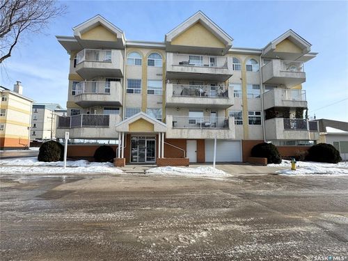 104-1152 103rd St, North Battleford, SK, S9A1K6 | Card Image