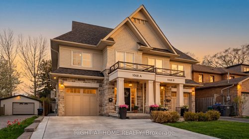 1068A Shaw Dr, Mississauga, ON, L5G3Z4 | Card Image