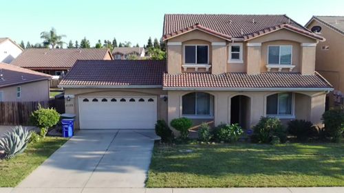 2277 W Wall Ct, Porterville, CA, 93257-8860 | Card Image
