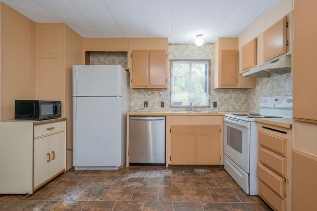 3381 208 St, House other with 3 bedrooms, 2 bathrooms and 9 parking in Langley BC | Image 19