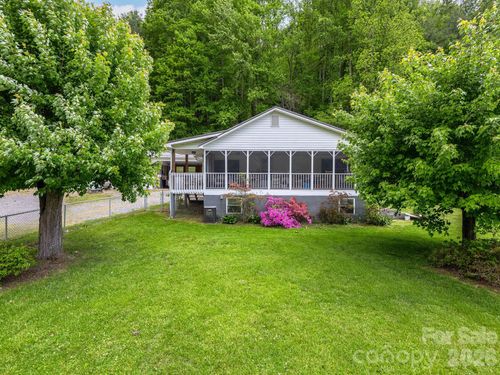 379 N Fork Rd, Barnardsville, NC, 28709-8708 | Card Image