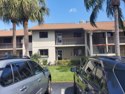 11-202 - 1600 Ne Dixie Highway, Condo with 2 bedrooms, 2 bathrooms and null parking in Jensen Beach FL | Image 3