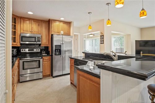 apt-9-105-1800 Saint Lucie Blvd, Stuart, FL, 34996-4252 | Card Image