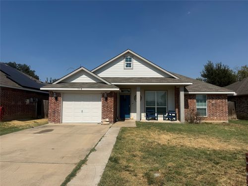 110 Tomahawk Dr, Lacy Lakeview, TX, 76705-3906 | Card Image