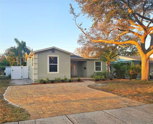 5610 Kelly Dr N, ST PETERSBURG, FL, 33703-1224 | Card Image