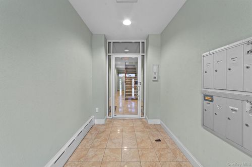 apt-3-142 Bannon Ave, Buchanan, NY, 10511-1317 | Card Image