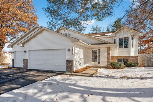 14275 Tamarack St Nw, Andover, MN, 55304-7714 | Card Image