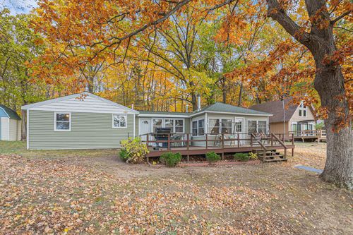 52761 County Road 384, Grand Junction, MI, 49056-9212 | Card Image