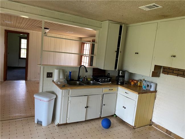 30964 S Highway 27, House other with 3 bedrooms, 2 bathrooms and null parking in Plainview AR | Image 9
