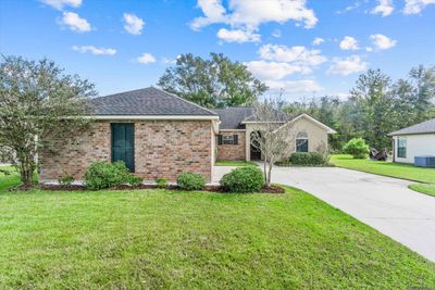 16208 Old Samuel Dr, House other with 3 bedrooms, 2 bathrooms and null parking in Prairieville LA | Image 2