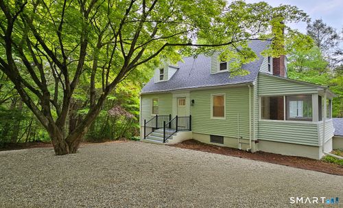 950 Benham St, Hamden, CT, 06514-1903 | Card Image