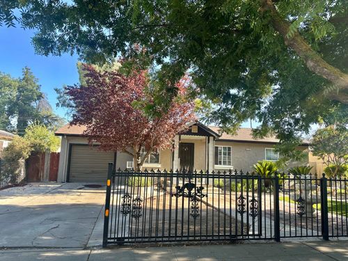 4736 E Lyell Ave, Fresno, CA, 93702-3919 | Card Image