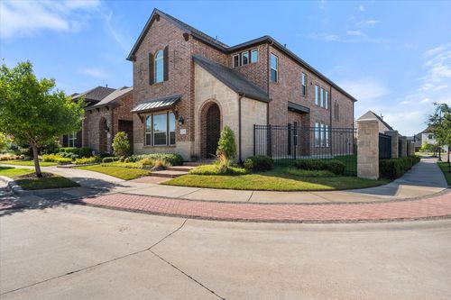 1700 Green Jasper Pl, Arlington, TX, 76005-1226 | Card Image