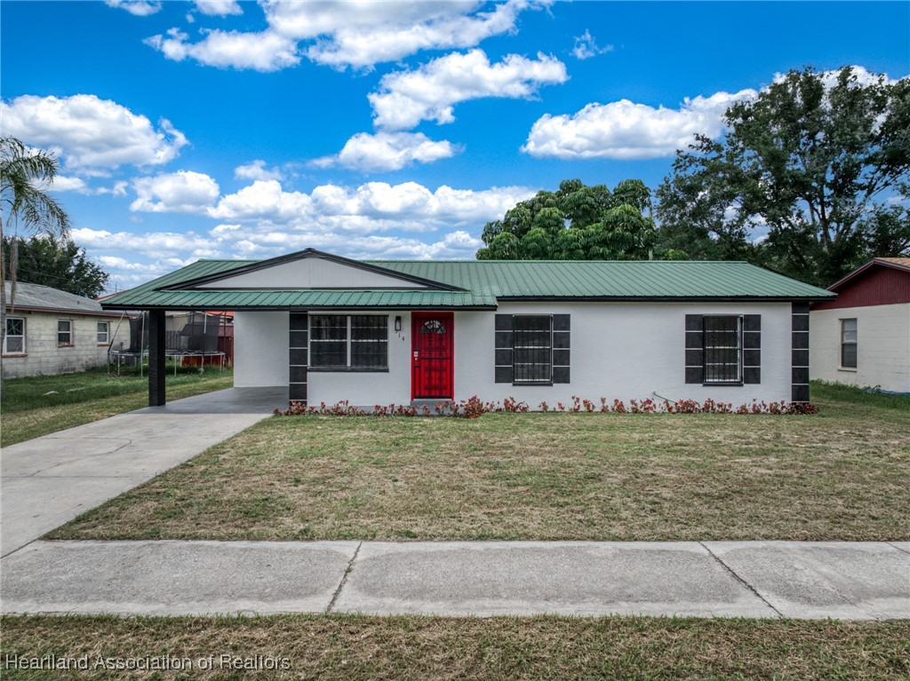 Hal Mcrae Blvd, Avon Park, FL 33825