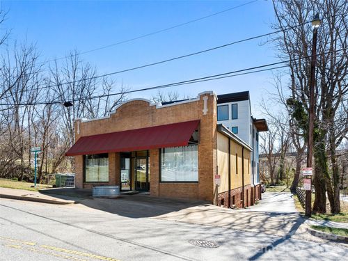 8 Magnolia Ave, Asheville, NC, 28801-1770 | Card Image