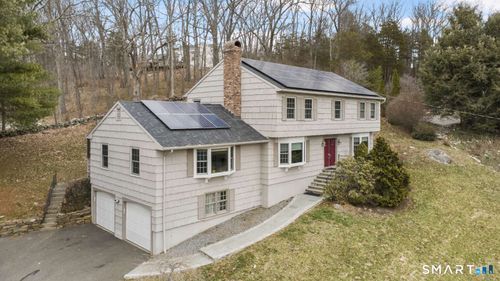 32 Macmath Dr, Trumbull, CT, 06611-5526 | Card Image