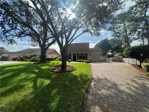 5068 Beechwood Rd, Delray Beach, FL, 33484-1344 | Card Image