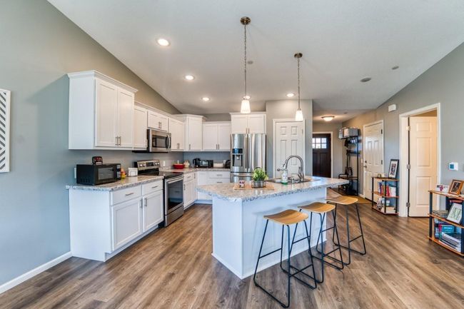 Double Attached Garage.jpg | Image 32