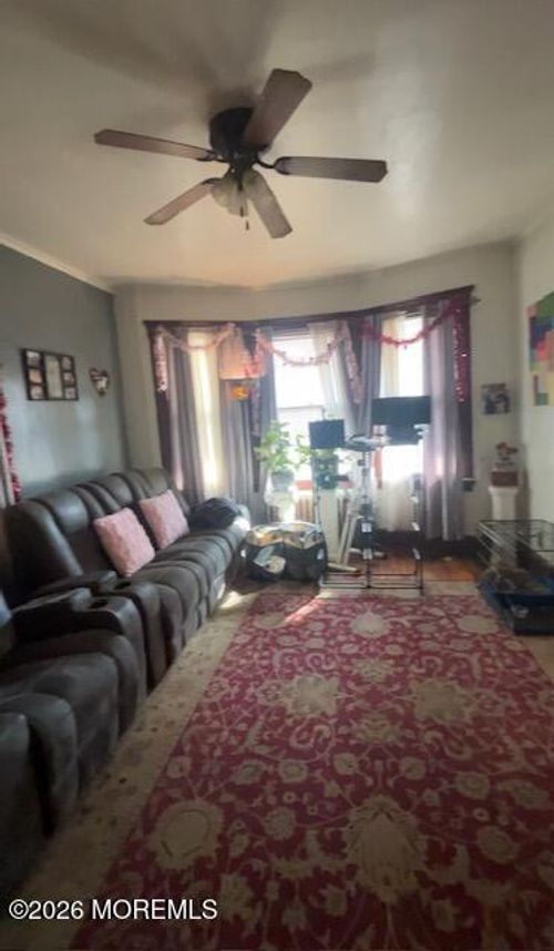 217-213-217 High St, Elizabeth, NJ, 07202-3832 | Card Image