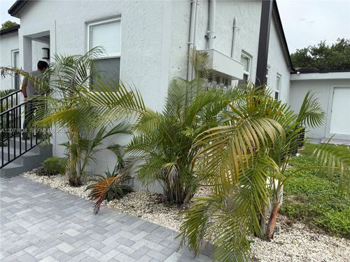 1256 Ne 110th Ter, Miami, FL, 33161-7625 | Card Image