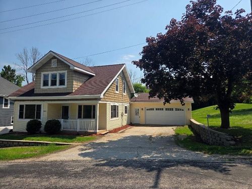 13211 Pioneer Road, MEEME, WI, 53063 | Card Image