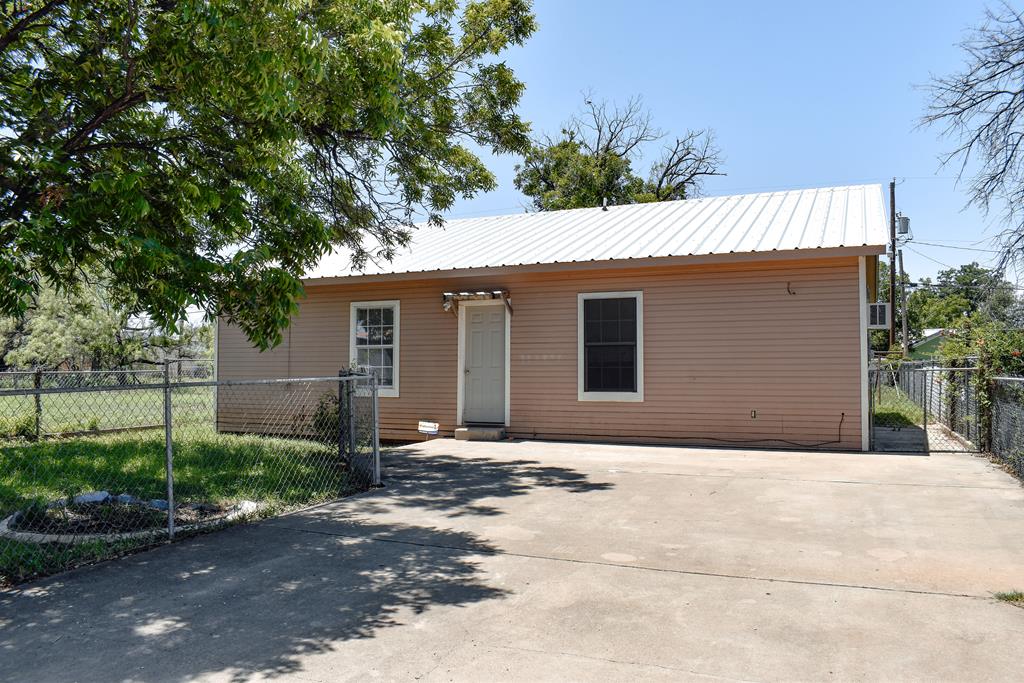 Nelson Ave, San Angelo, TX 76905