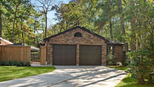 86 S Cobble Hill Place, The Woodlands, TX, 77381 | Card Image