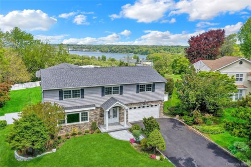 52 Woodland Rd, Roslyn, NY, 11576-1434 | Card Image