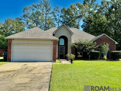 13882 Penbrooke Ave, House other with 3 bedrooms, 2 bathrooms and null parking in Denham Springs LA | Image 1