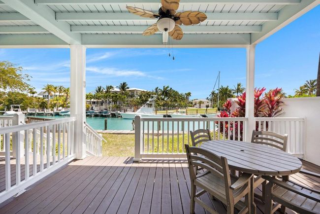 7041 Harbor Village Dr, Condo with 2 bedrooms, 3 bathrooms and null parking in Duck Key FL | Image 19