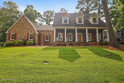 121 Countrywood Cir, Clinton, MS, 39056-5716 | Card Image