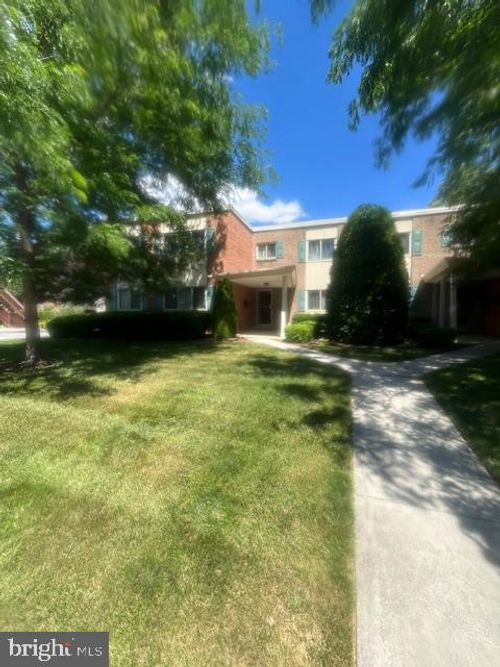 b-111 S 24th Street, CAMP HILL, PA, 17011 | Card Image